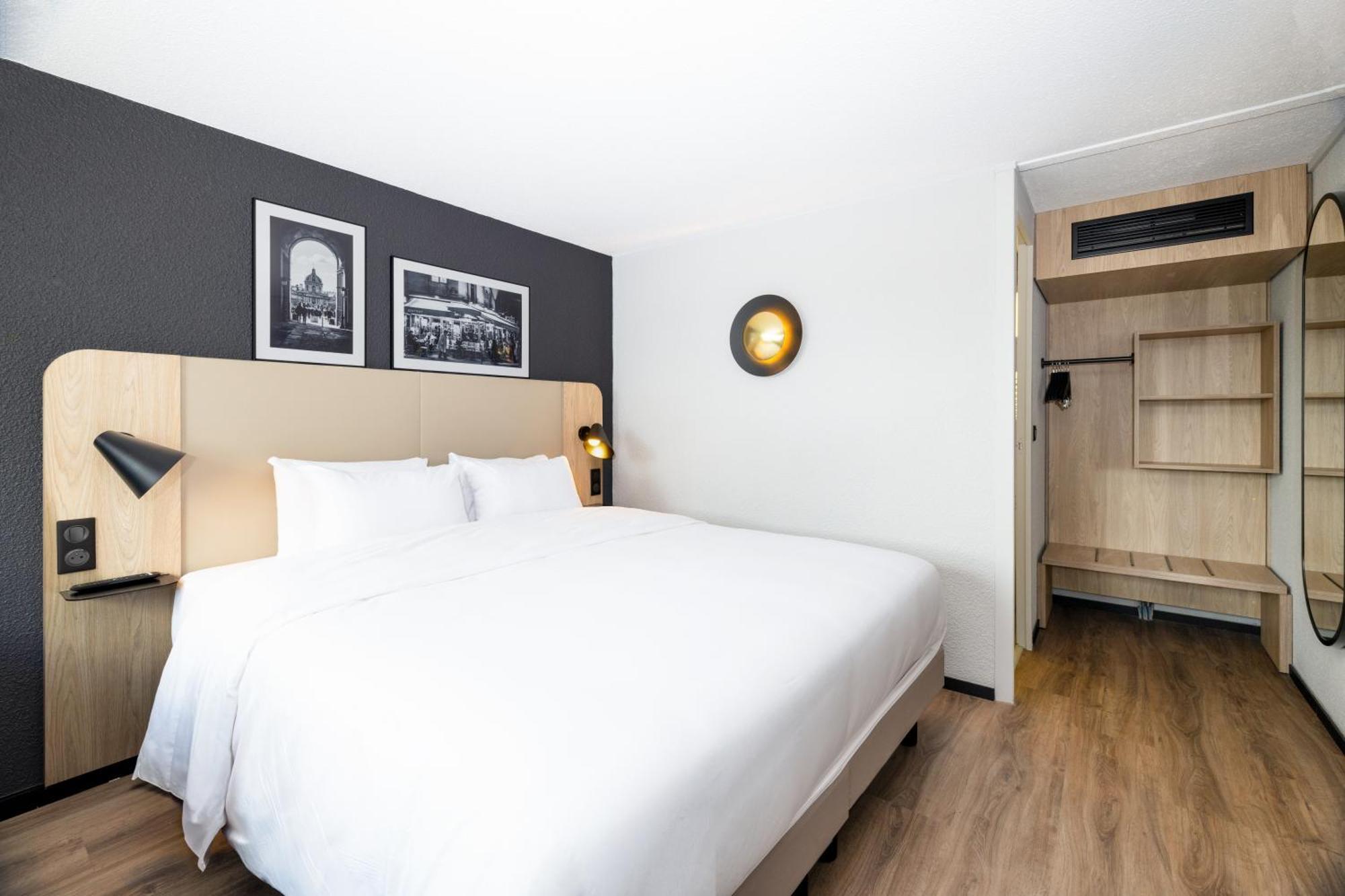 Superior Room - 1 King Bed,1664649040:JPEG